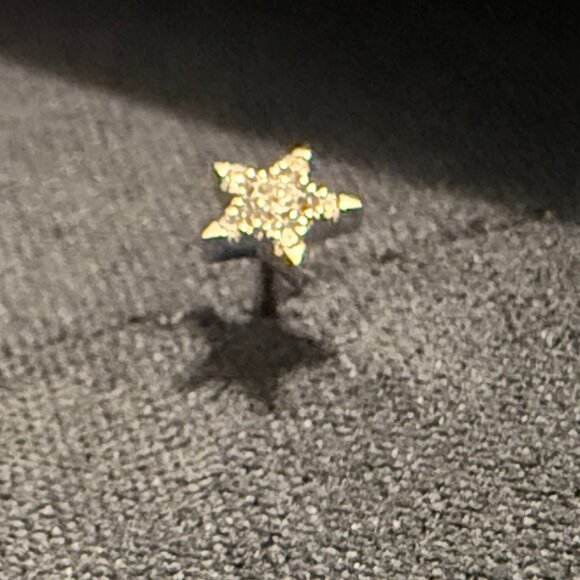 New MARIA TASH Diamond Star Threaded Stud Earring WG 4.5mm - Picture 2 of 6